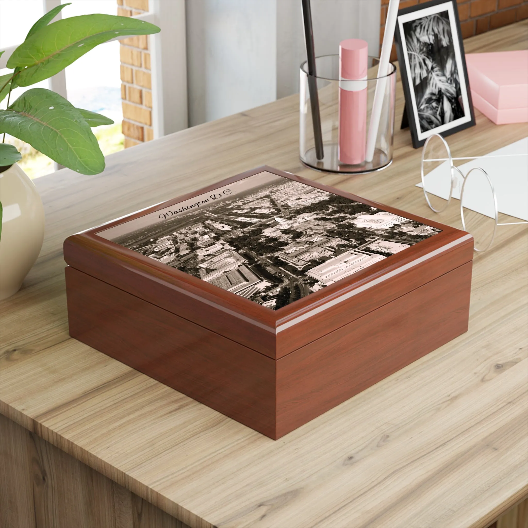 Washington D.C. Nostalgia Keepsake Jewelry Box with Ceramic Tile Cover